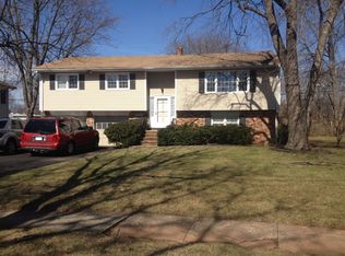 36 Lisa Ter, Somerville, NJ 08876