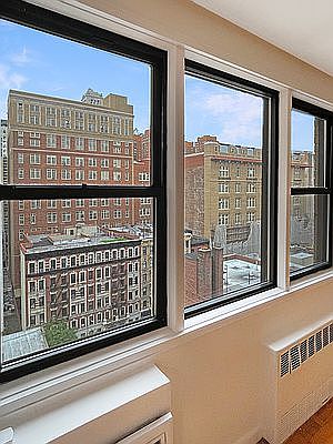 3rd image of 150 E 18th St APT 14A