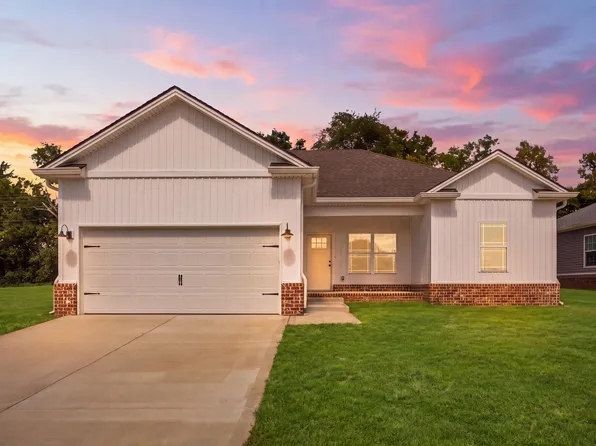 1010 Three Corners Dr, Lawrenceburg, KY 40342