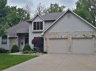 1515 Hunters Cir, Sedalia, MO 65301