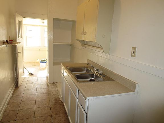 New Kitchen Cabinets & Countertop