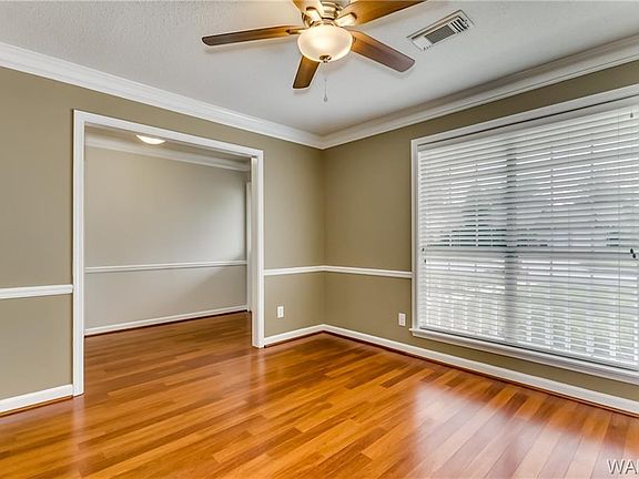 5th image of 11520 Ashley Ave