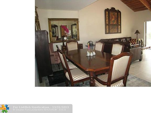 4th image of 2247 Woodlands Way #2247
