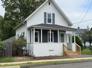 55 Center St, Windsor Locks, CT 06096