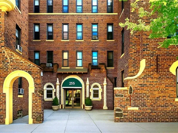 255 79th St APT B4, Brooklyn, NY 11209