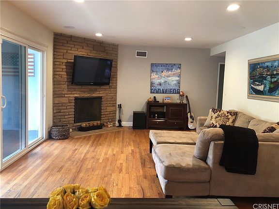 5th image of 7026 McLennan Ave