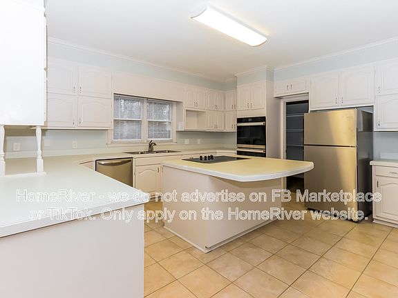 5th image of 206 Leigh Dr