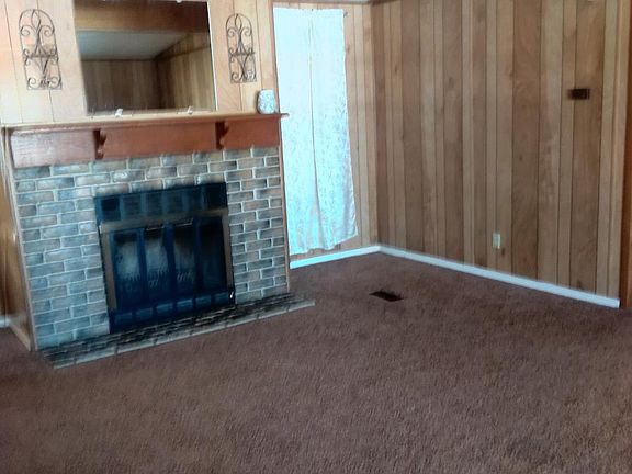 2nd image of 718 E Barnes Ave