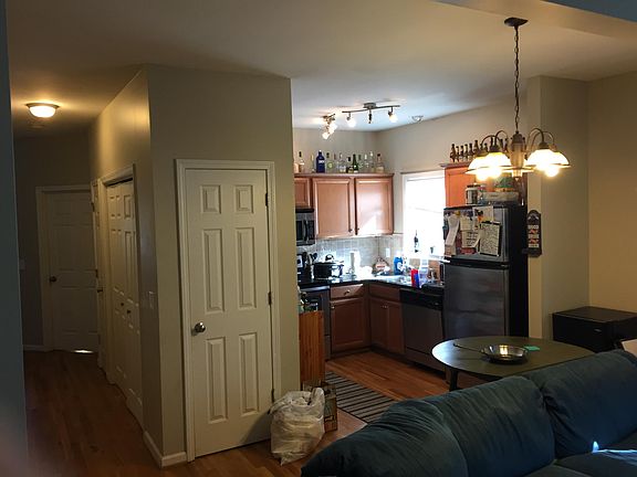 4th image of 924 Kabrich St