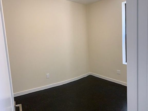 4th image of 2819 33rd St APT 3B