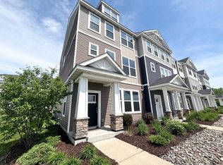 5136 Hampton St NE, Prior Lake, MN 55372
