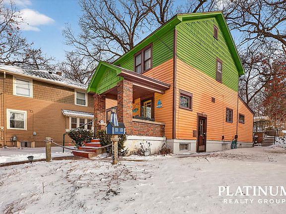 3rd image of 1728 Kalamazoo Ave SE