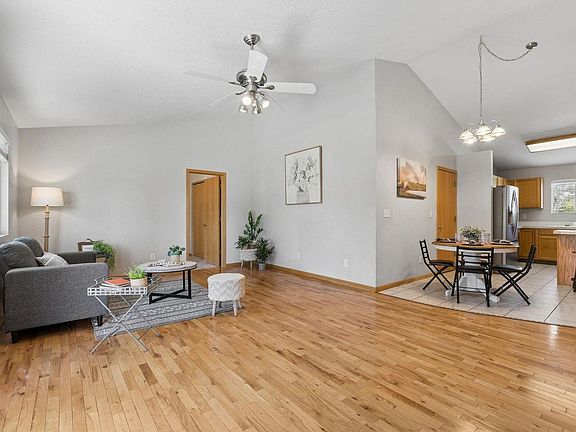 3rd image of 4121 La Junta Dr