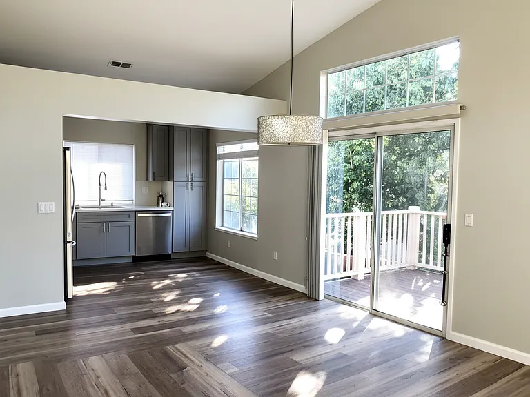 40332 Marietta Dr — Photo 3