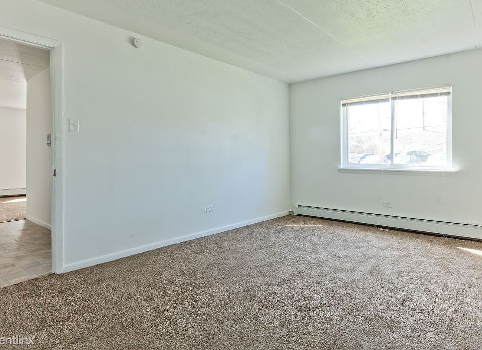 10 W 137th St Apartments Chicago Bedroom_02