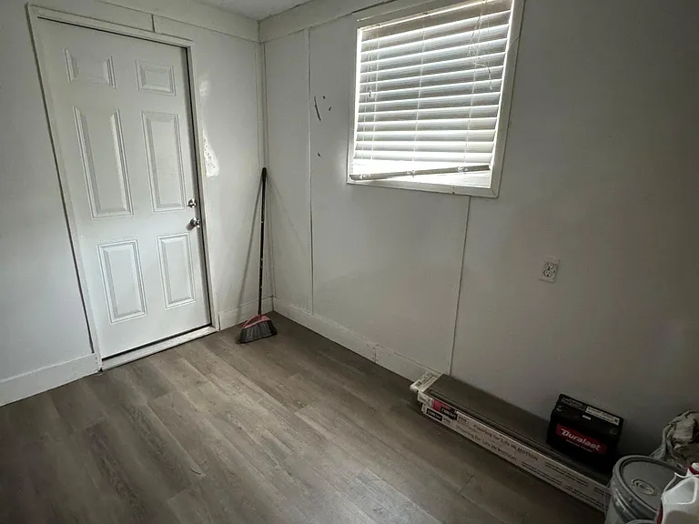 629 New York Ave — Photo 8