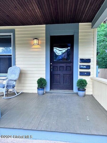 5th image of 2219-2221 Plum Street