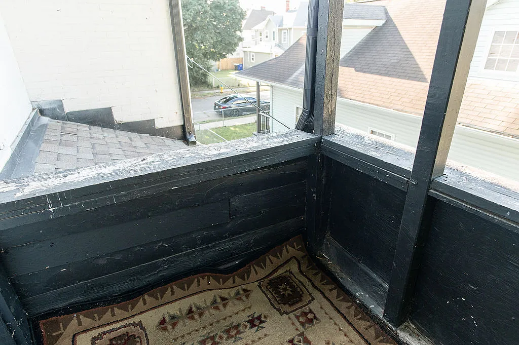415 Brightwood — Photo 3
