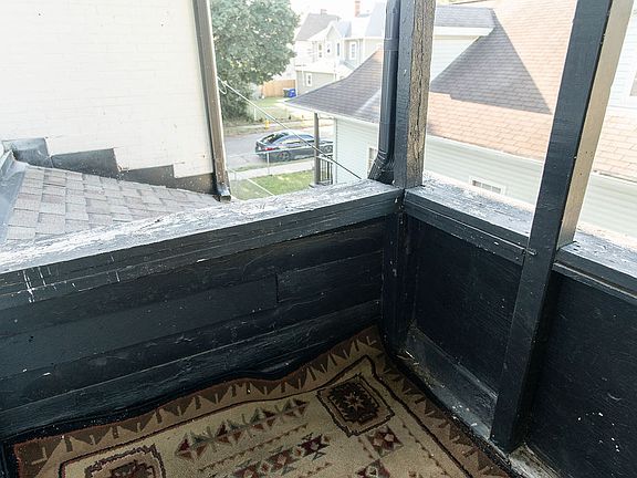 3rd image of 415 Brightwood Ave #1