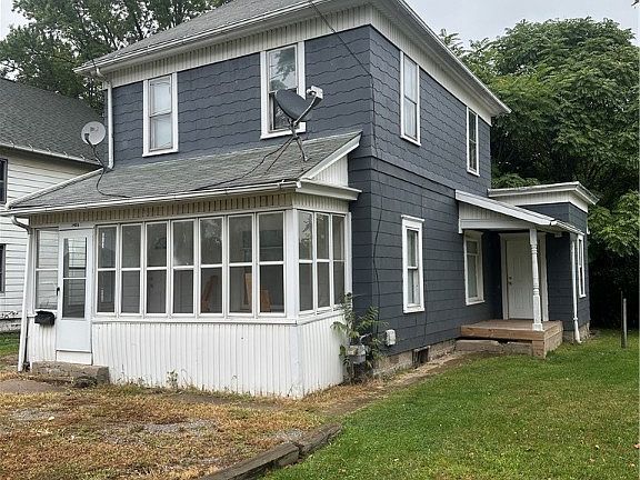 3rd image of 1403 Cottage St
