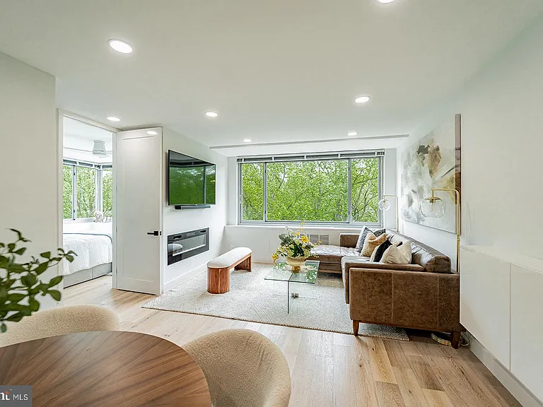 4200 Cathedral Ave NW #1005 — Photo 15