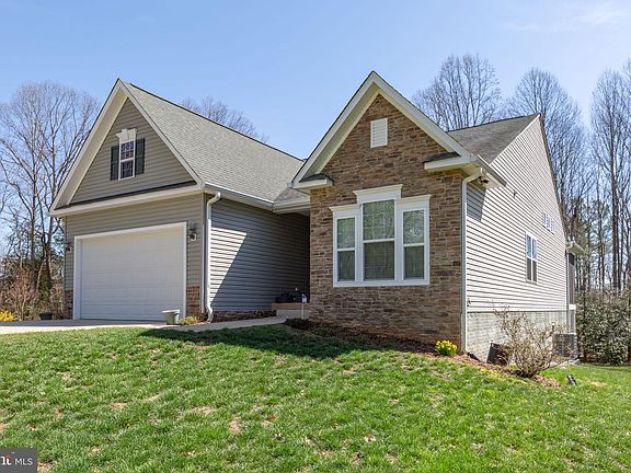 4th image of 400 Telegraph Rd