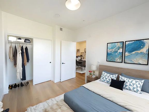 3rd image of 209 Lebleu St