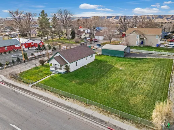 560 N State St, Hagerman, ID 83332