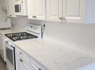 (Undisclosed Address), White Plains, NY 10605