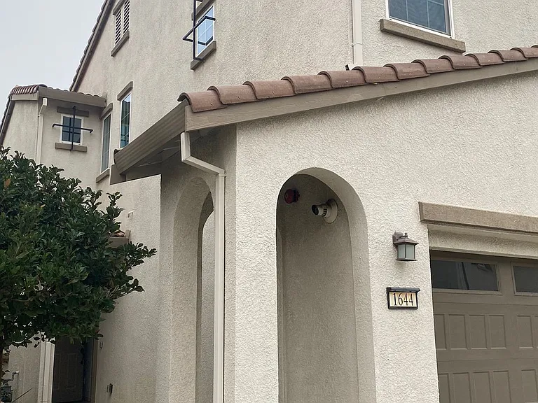 1644 Union Ln — Photo 3