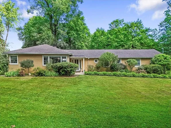 1222 White hill Road, Yorktown Heights, NY 10598