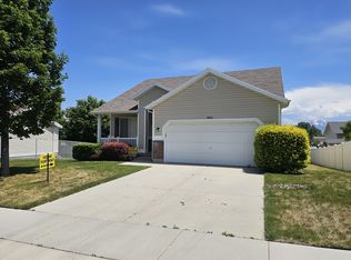 6663 S High Bluff Dr, West Jordan, UT 84081