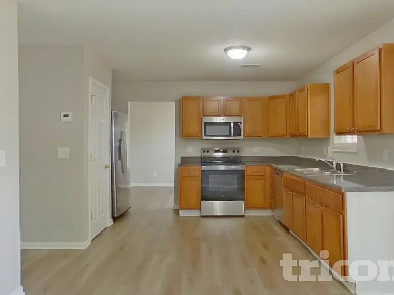 2108 Wilkinson Dr — Photo 6