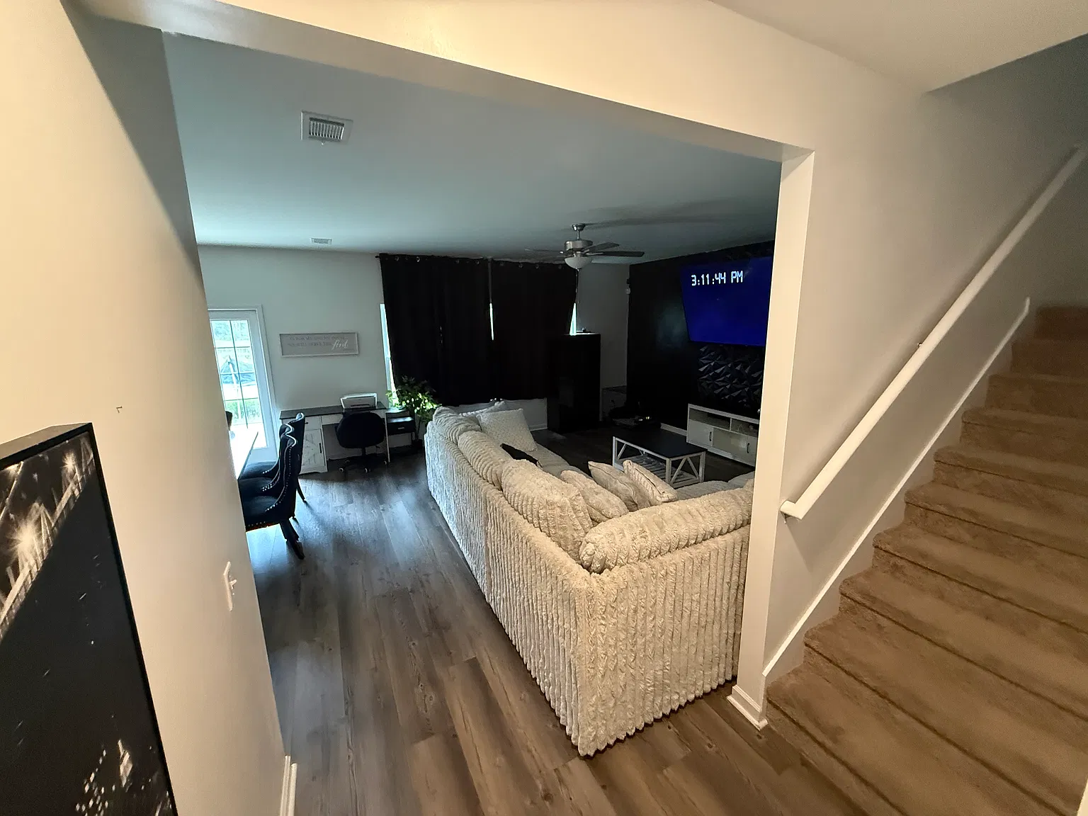 126 Glendale — Photo 3