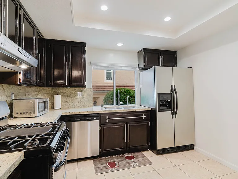 6301 Honolulu Ave #50 — Photo 11
