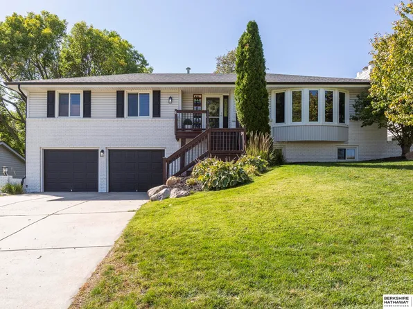 15211 Shirley St, Omaha, NE 68144