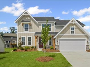 660 Crystal Lake Pkwy, Hoschton, GA
