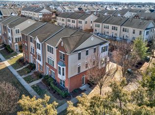 25120 Omaha Ter, Chantilly, VA 20152