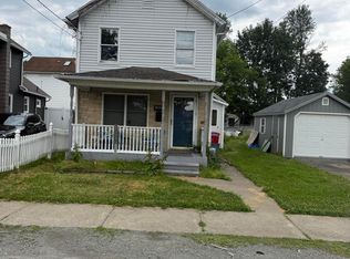340 Delaware St, Jermyn, PA 18433