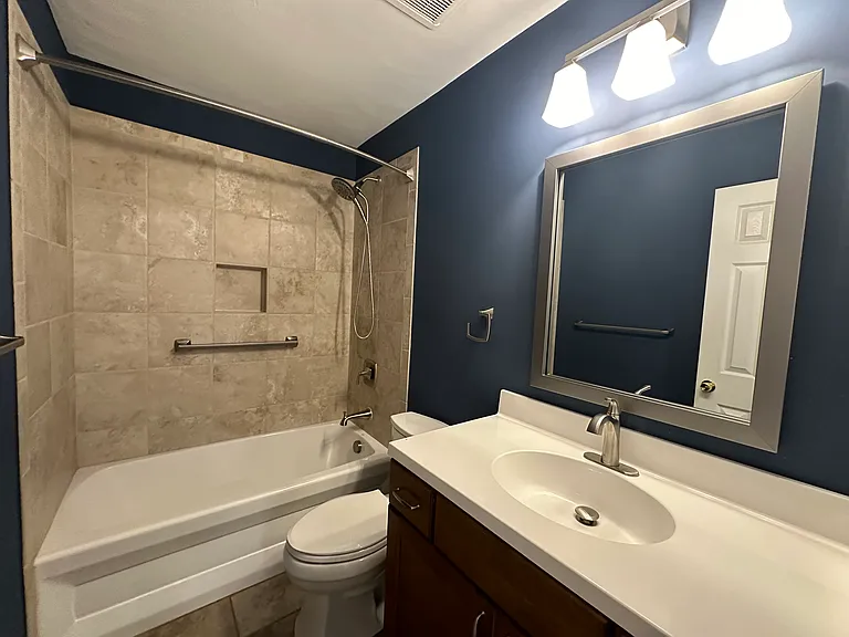 909 Chigwell Rd — Photo 27