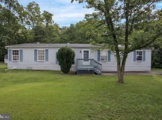 27 Rays Dr, Newville, PA 17241