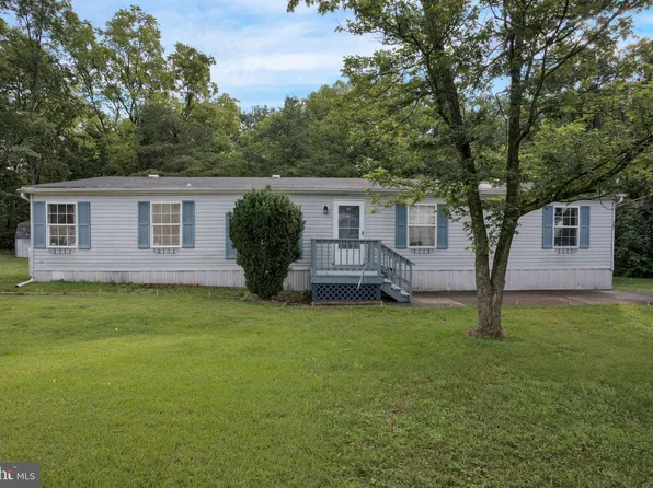 27 Rays Dr, Newville, PA 17241