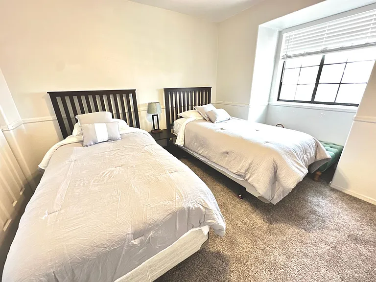 2118 E Marquette Dr — Photo 11