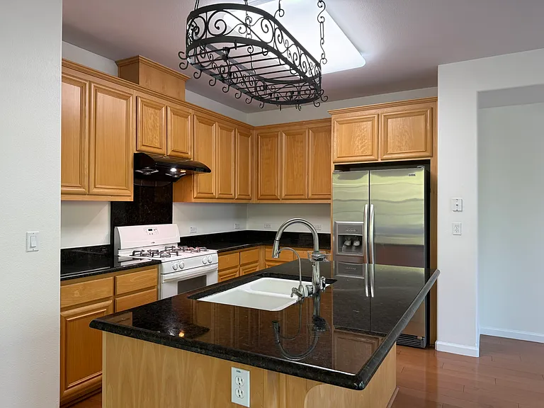 26 Channi Ct — Photo 4
