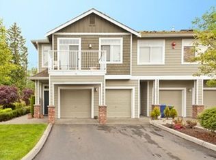 725 241st Ln SE #1, Sammamish, WA 98074