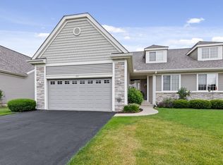 3233 Brook Harbour Dr, Rockford, IL 61114