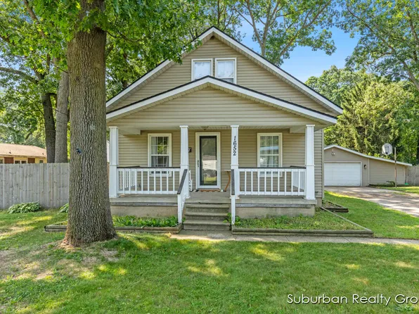 1652 36th St SW, Wyoming, MI 49519