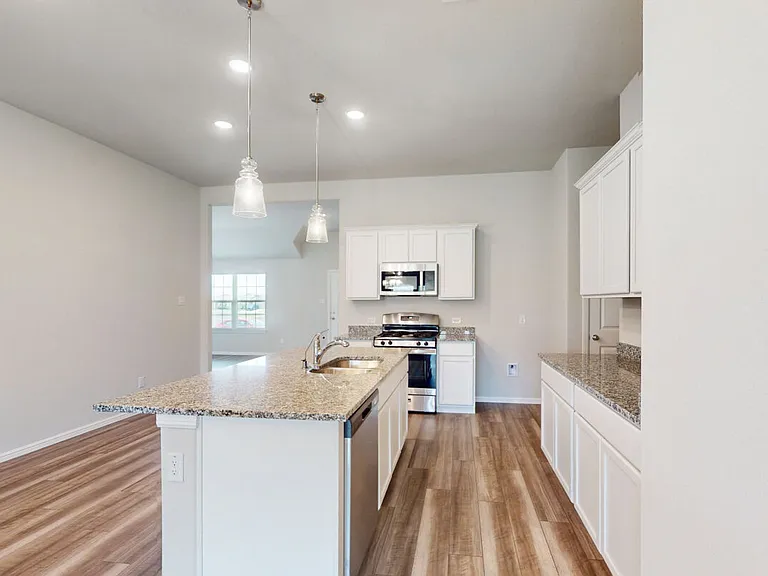 1817 Grassland Dr — Photo 12