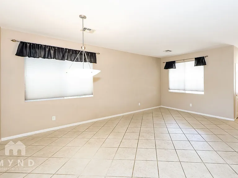 2728 La Porte Ct — Photo 8