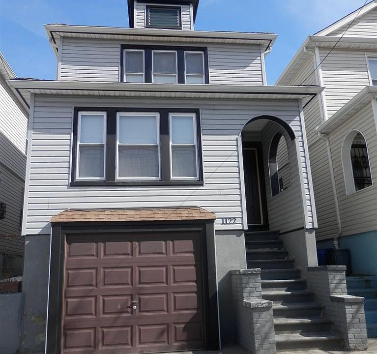 1st image of Underhill Ave